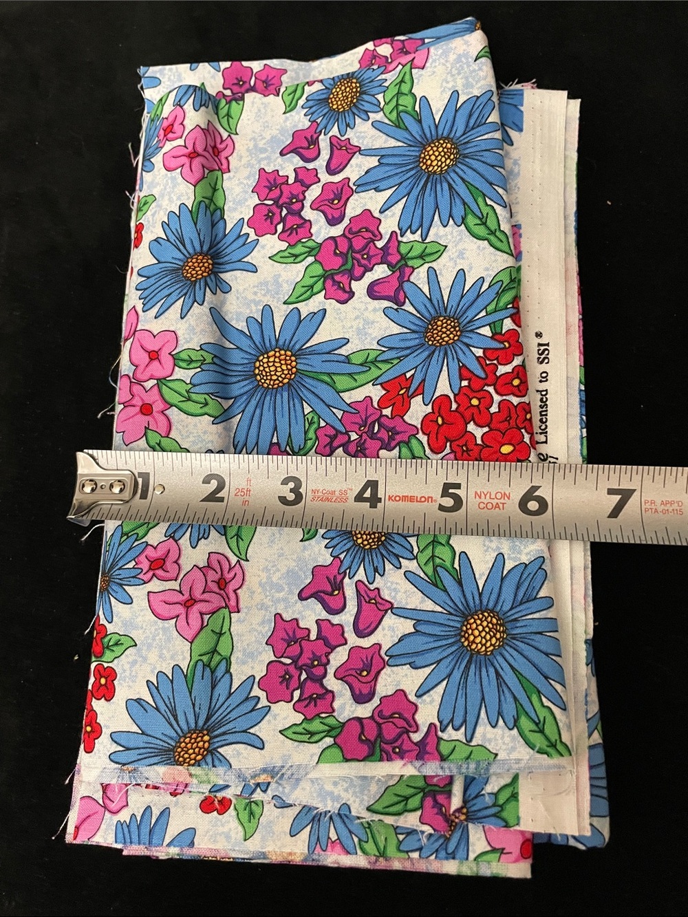 4-5 LB MIXED FABRIC BUNDLE • USABLE PIECES • CRAFT & SEWING B3 - Picture 6 of 9